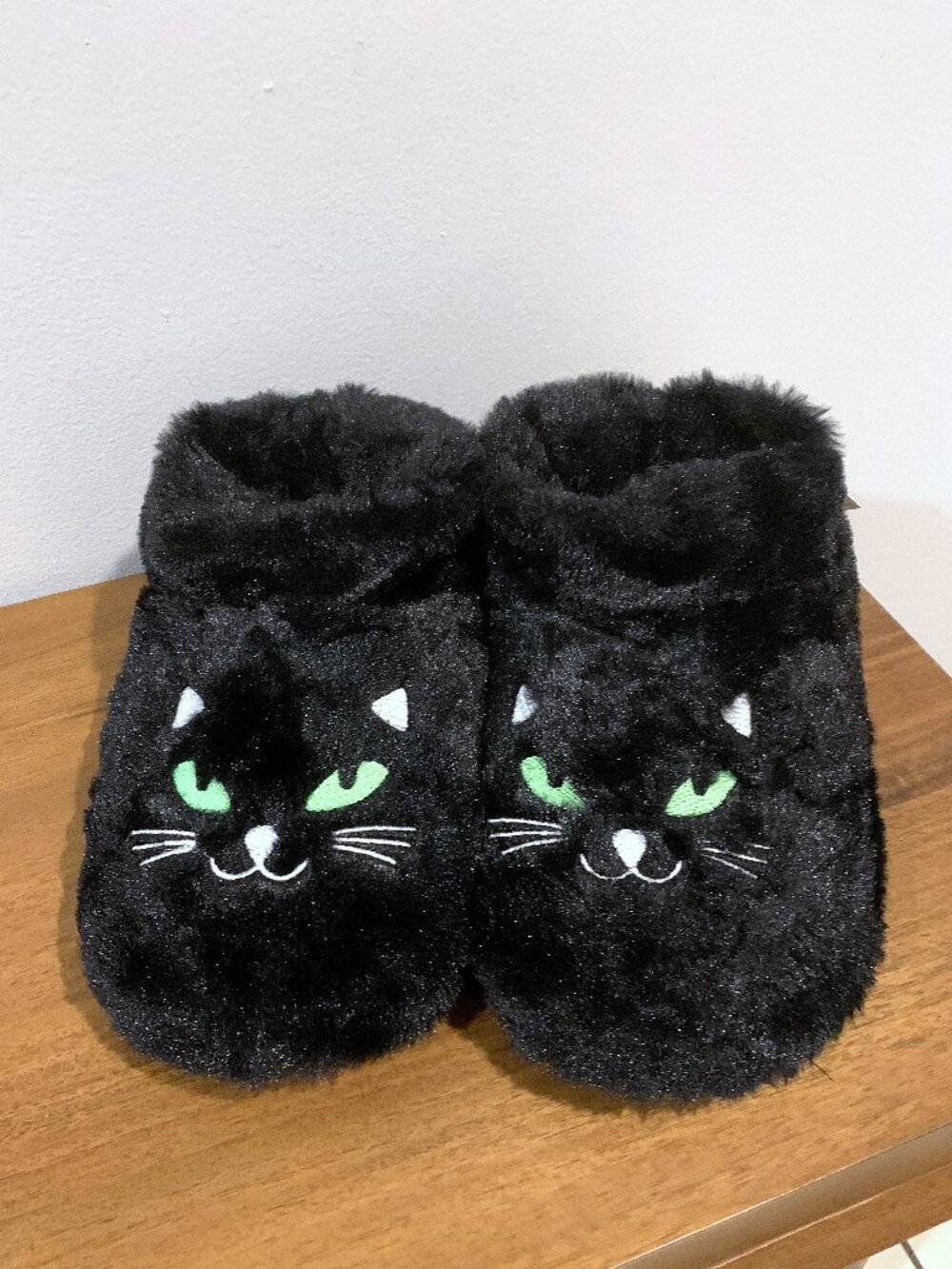 Target Bullseyes Playground Black Cat Slippers NEW Halloween 2026 Womens 8 / 9